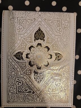 Decorative White & Gold Patterned Jewelry or Organizer of genuine leather.
